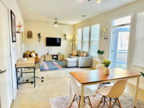 Cozy apartment with beautiful amenities in the Riverwalk and Downtown